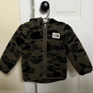 12-18 The North Face INFANT CAMPSHIRE BEAR HOODIE